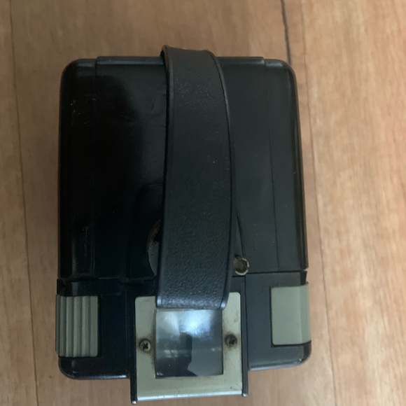 Kodak Camera Brownie Hawkeye flash model. Takes 620 film. - Picture 13 of 13